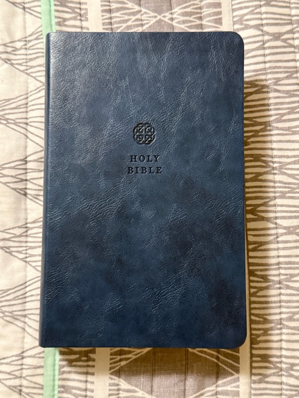 Thomas Nelson KJV Personal Size Giant Print Reference Bible - Navy - Picture 3 of 7